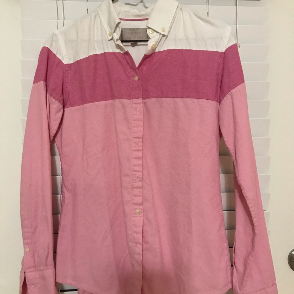 Casual bottom-down shirt